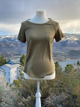 Load image into Gallery viewer, Short sleeve raglan T-shirt round neck w/pocket
